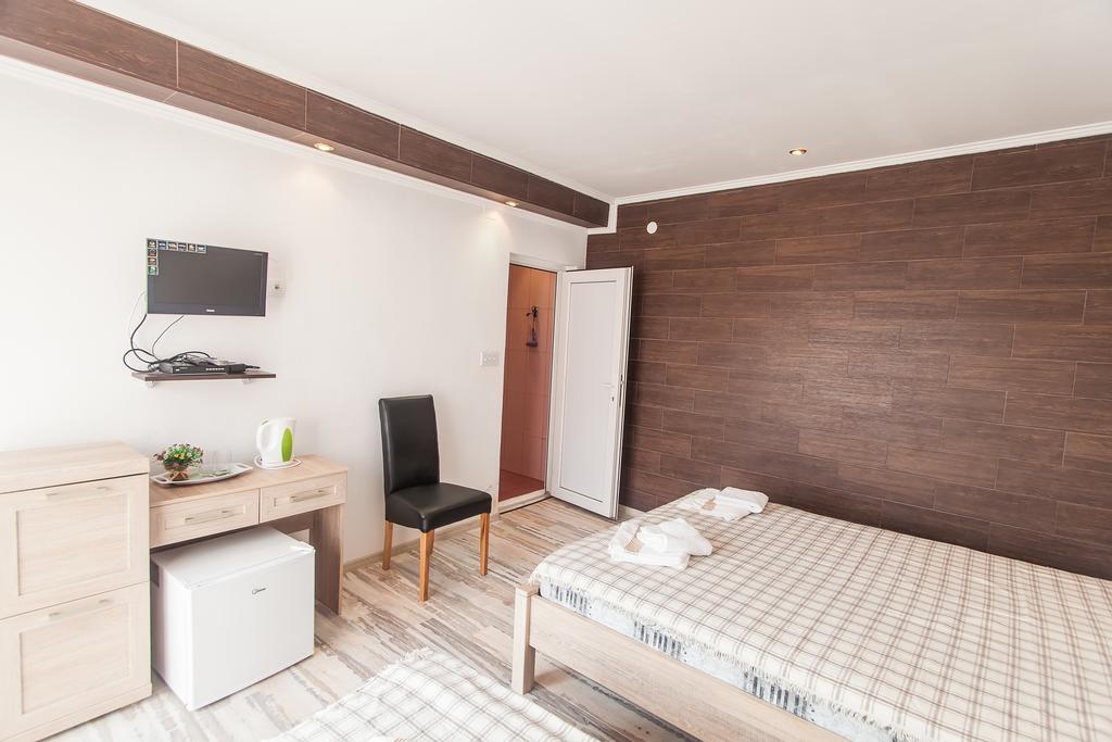 Rooms And Apartments Milana Bar Luaran gambar