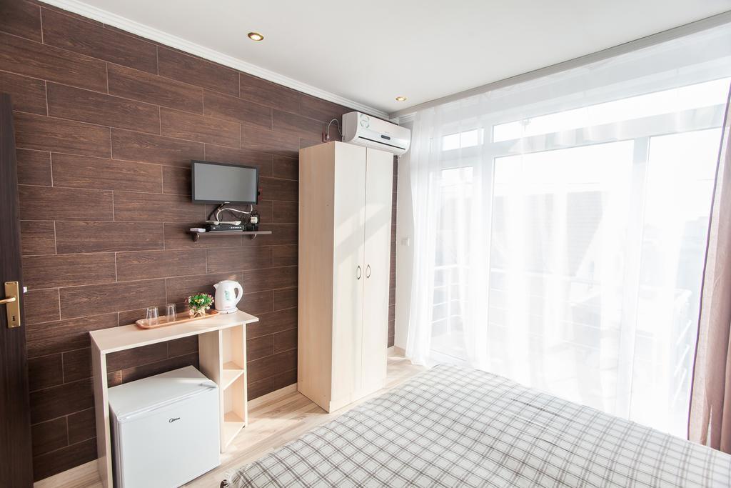 Rooms And Apartments Milana Bar Bilik gambar