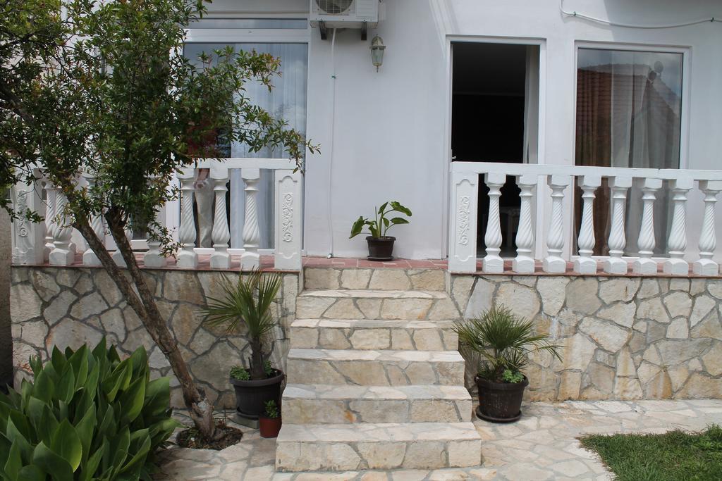 Rooms And Apartments Milana Bar Luaran gambar