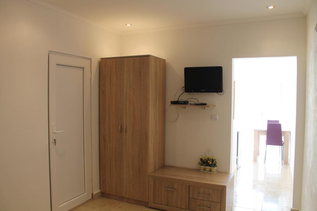 Rooms And Apartments Milana Bar Luaran gambar