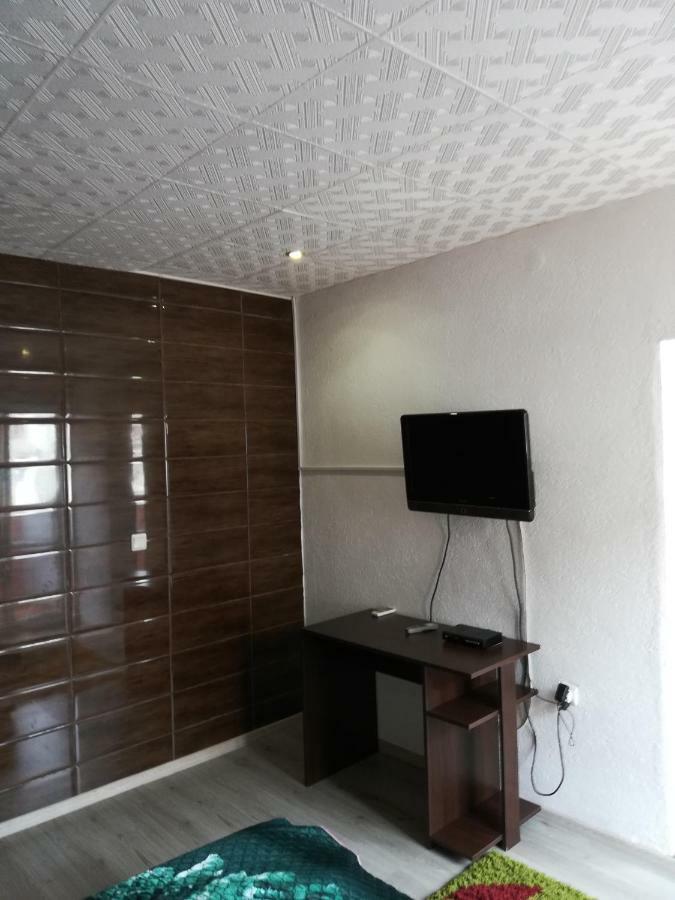 Rooms And Apartments Milana Bar Luaran gambar
